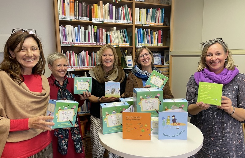 Katholische Kirche Steiermark Das Familienreferat der Katholischen Kirche Steiermark freut sich über die tollen 'Familien feiern Feste'-Boxen mit vielen Tipps für das Feiern in der Familie